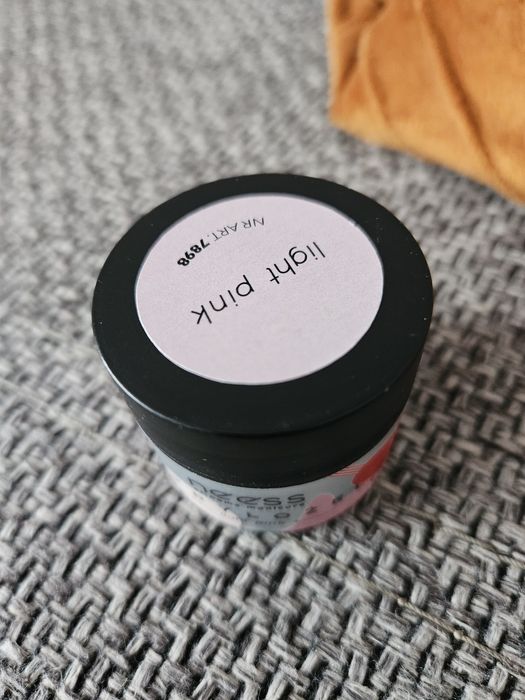 Nowy zel UV do paznokci light pink