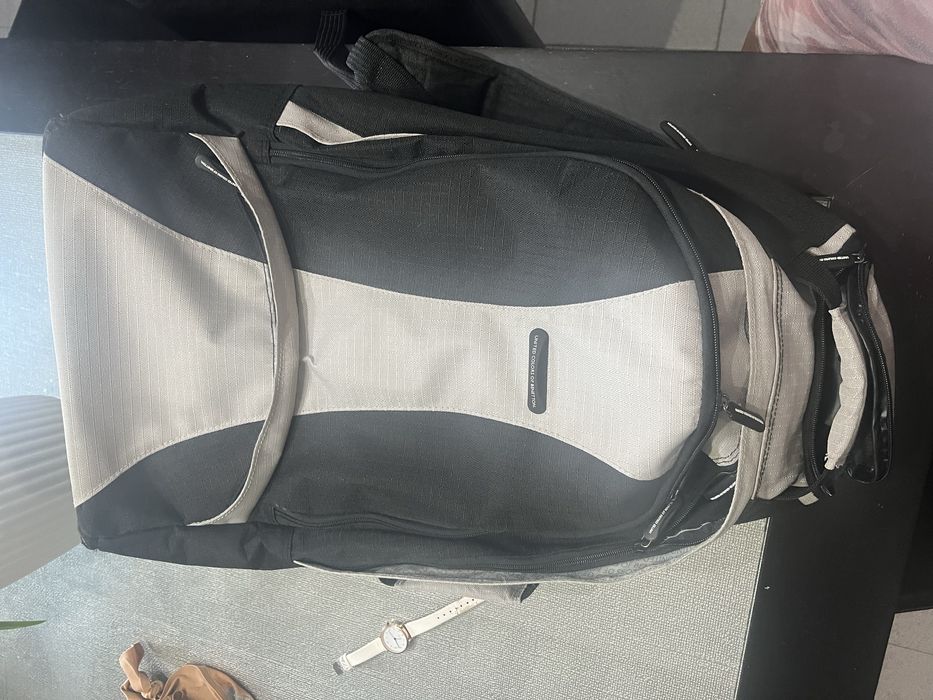 Mochila united colors of benetton com roda
