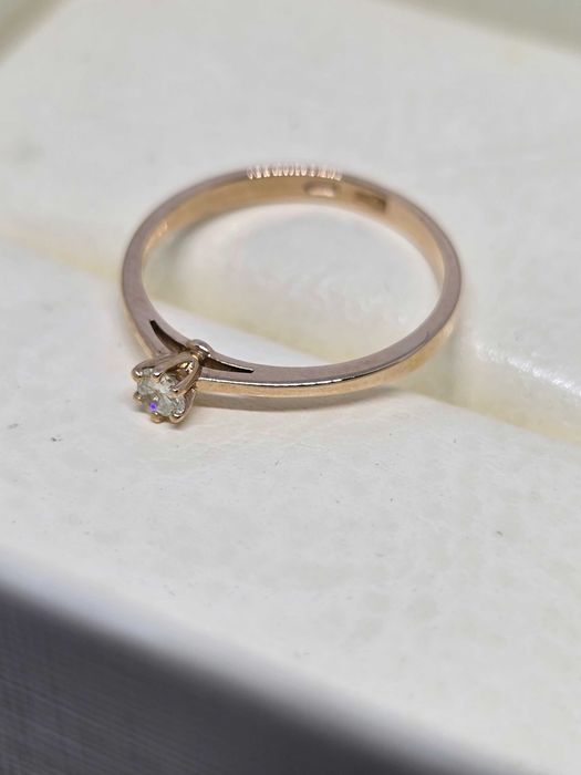 Золота каблучка з діамантом. Кольцо с бриллиантом, помолвочное
