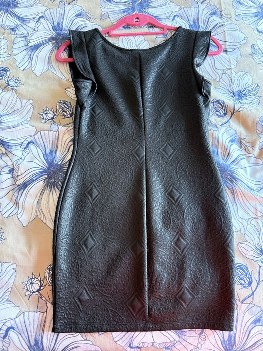 Vestido justo preto