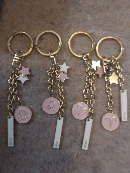 Продам брелки Evon