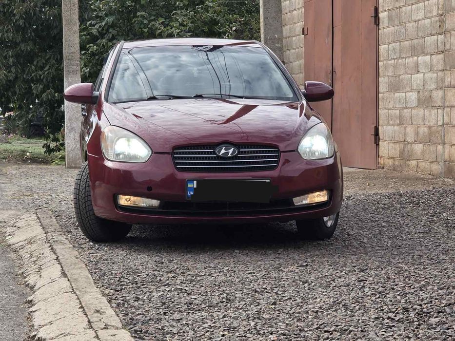 Продам HYUNDAI ACCENT газ-бензин. 2007год. Возможен обмен.