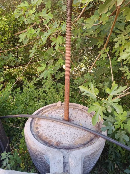 Lagar Antigo em Pedra + Prensa de Vinho Original | Venda Conjunta ou Separada