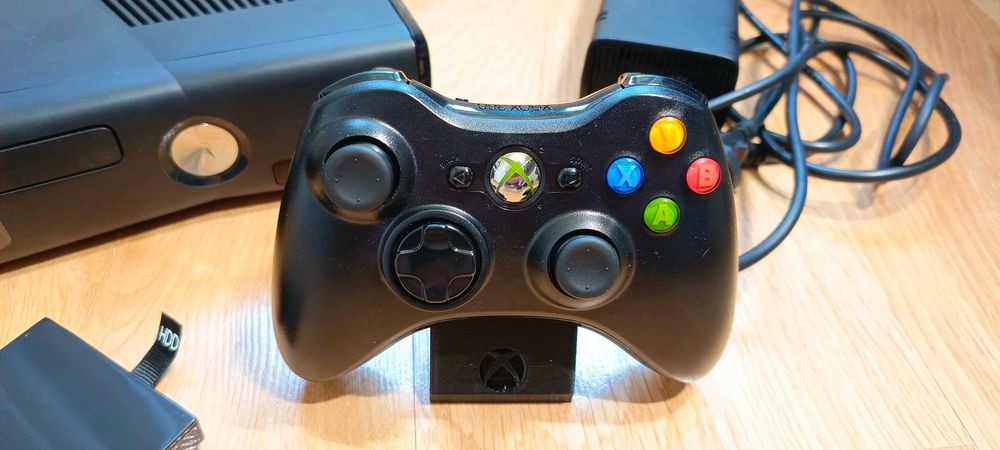 Xbox 360 Slim RGH3 + 250GB HDD + Pad + Zasilacz – Gotowy zestaw