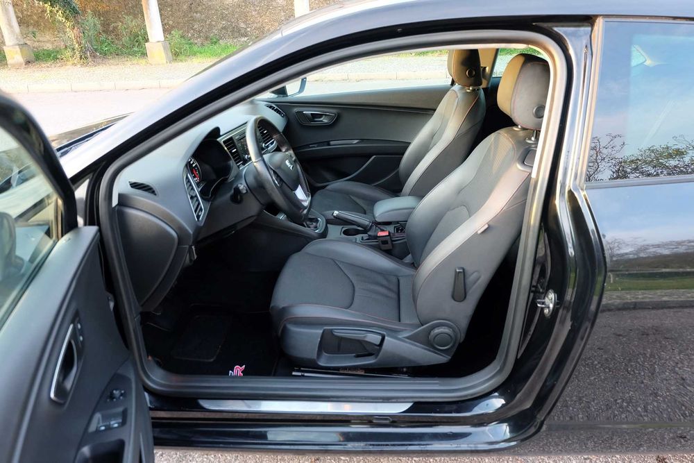 Seat Leon SC FR 2.0 TDI 150cv de 2013 com apenas 146 mil KM