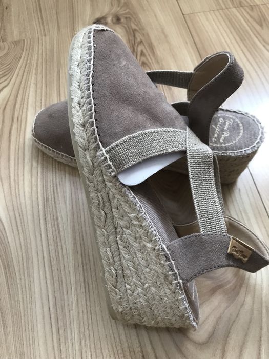 Sprzedam nowe buty (espadryle)
