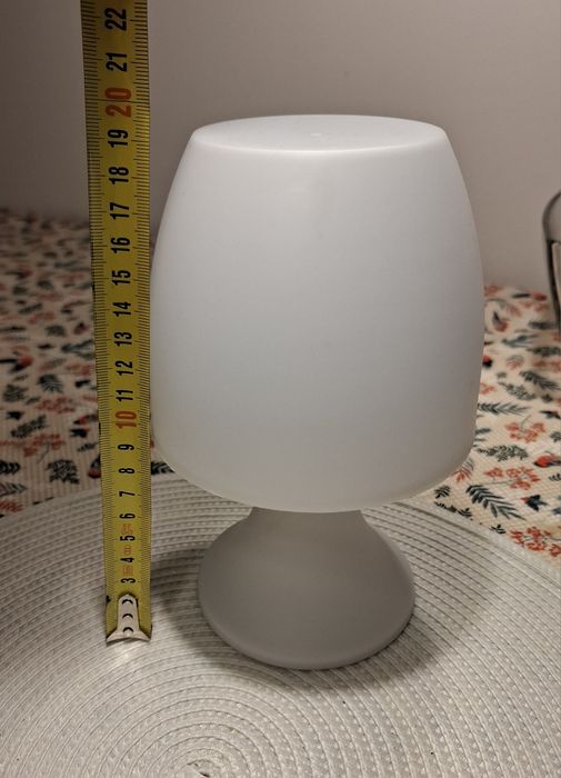 Lampka bezprzewodowa led na baterie
