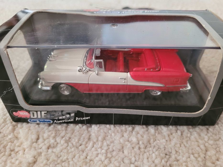 OLDSMOBILE - Super 88 Cabriolet z 1955