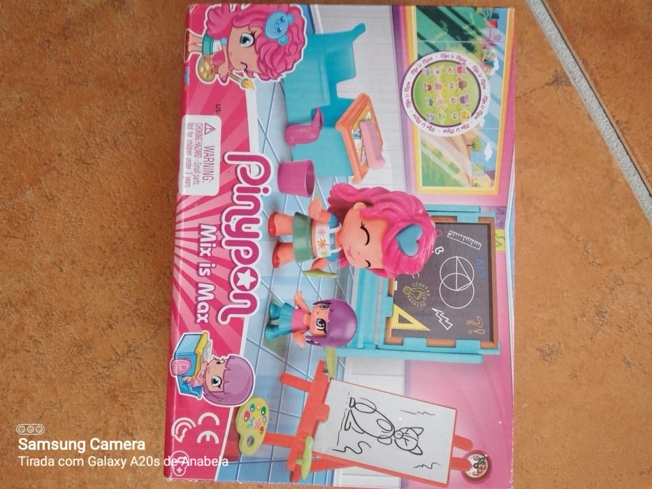 Brinquedos diversos, desde 1 ano, bom estado.