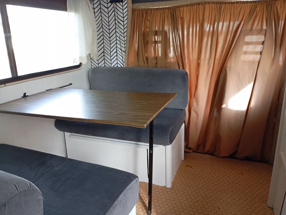 Autocaravana Peugeot j5 clássica