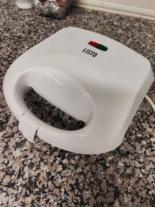 Máquina de Waffles LISTO – Branca (Como Nova)