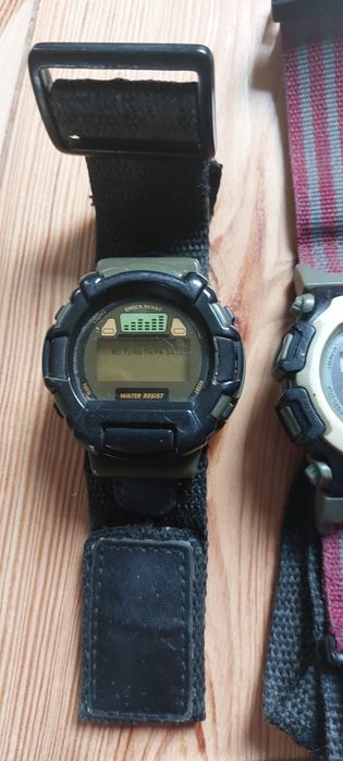 Zegarek elektroniczny vintage PRL