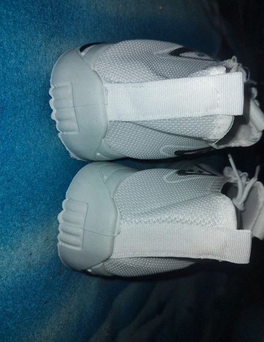 Nowe męskie buty r41