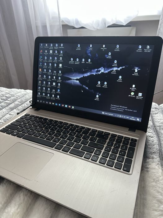 Ноутбук для роботи Asus
