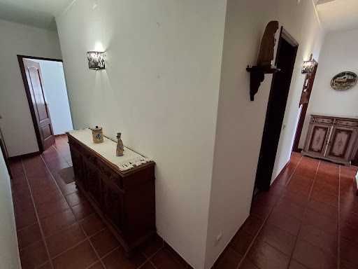 T2 com 114 m2 , 2º piso sem elevador
