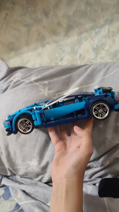 Продам LEGO бугати.
