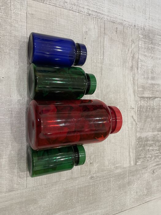 Пляшечки, баночки