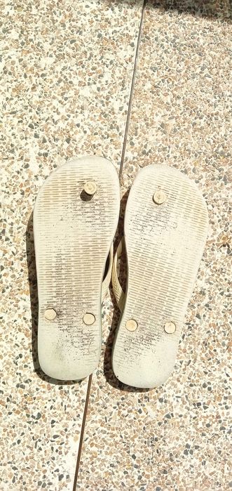 As long as there is sea/beach, Havaianas will keep strolling! Starting from €1.64729511499139123