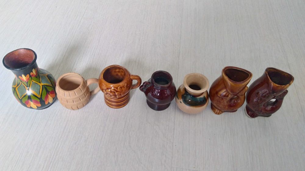 Komplet wazoników, kieliszki rybki, kamionka, porcelit, PRL