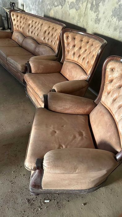 Vendo 3 sofas antigos