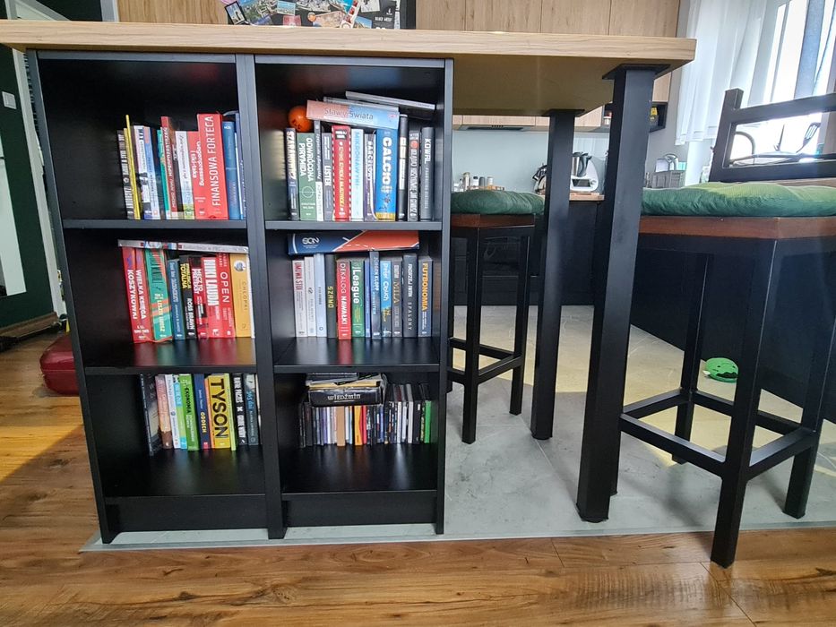 Stół /Wyspa kuchenna + 2 krzesła