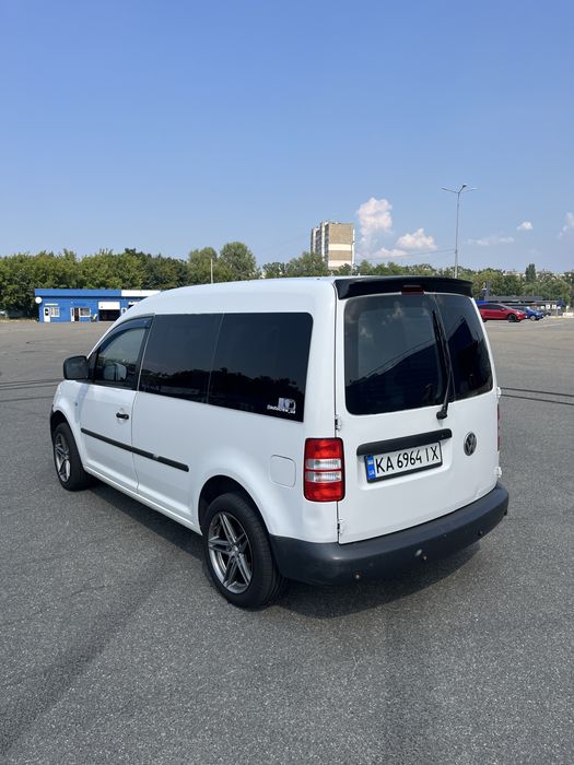 Продам Volkswagen Caddy 1.6TDI 2011