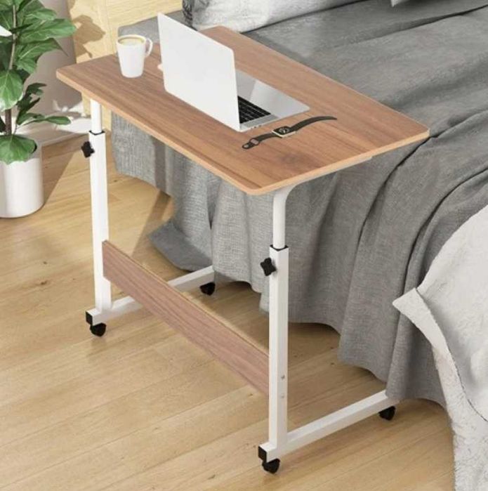 Стіл для ноутбука приліжковий