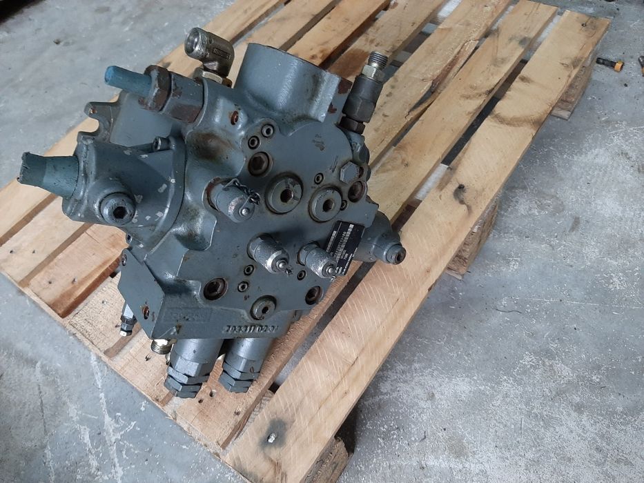 Silnik obrotu linde H2X293T03180 do koparki liebherr 914