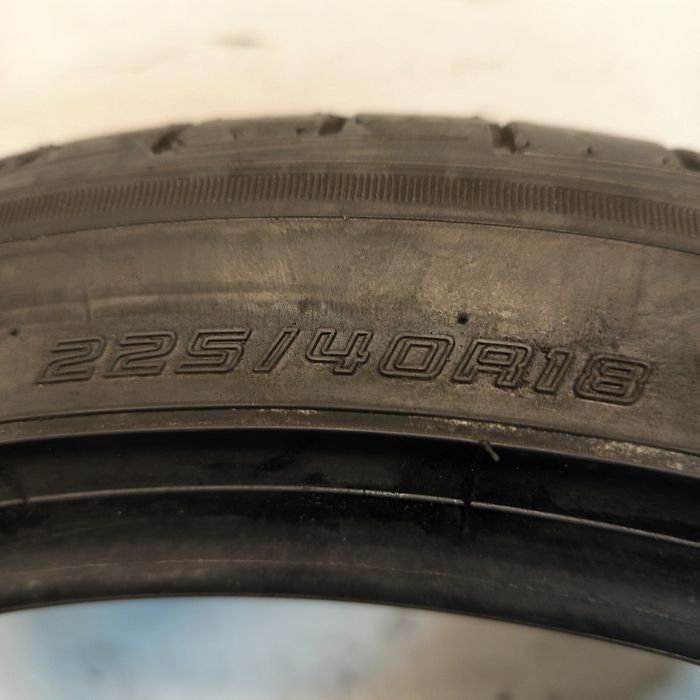 225/40R18 falken ziex