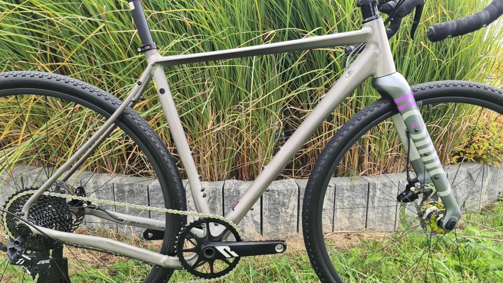 03235 rower potestowy szutrowy gravel RONDO RUUT AL1 raw/gray roz. M