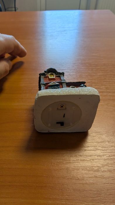 Статуетка будиночок з підсвічуванням