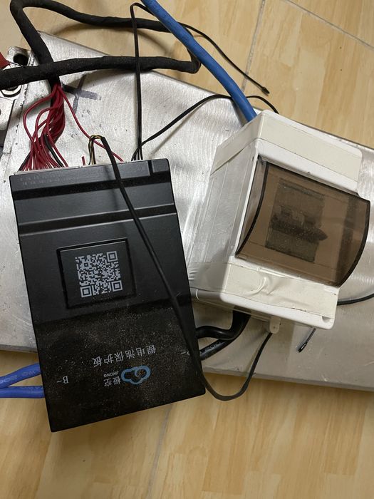 Продам інвертор і батарею