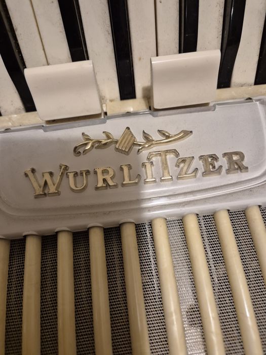 Akordeon Wurlitzer 120b hohner