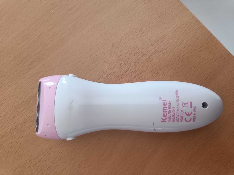 Trimmer/Razor Rosa Feminino com Caixa