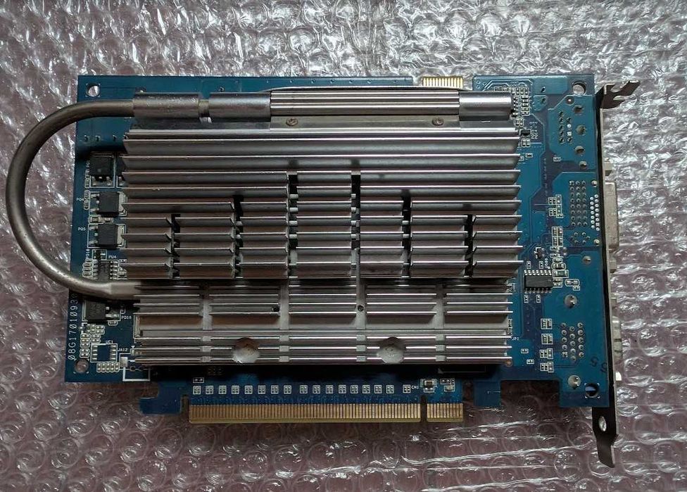 Видеокарта с пассивным охлаждением ASUS EN7600GS TOP Silent