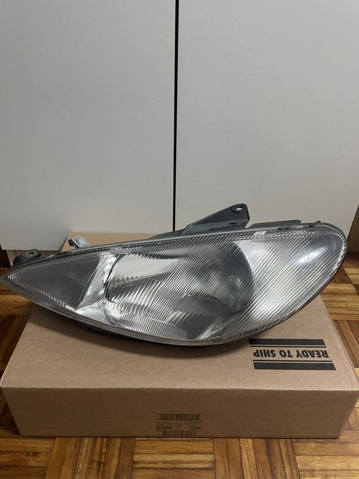 Farol esquerdo Peugeot 206