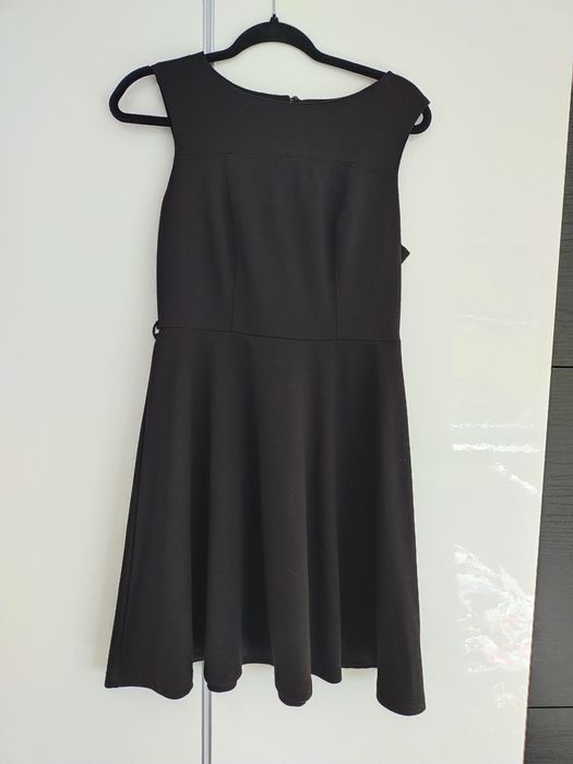 Czarna sukienka rozmiar M