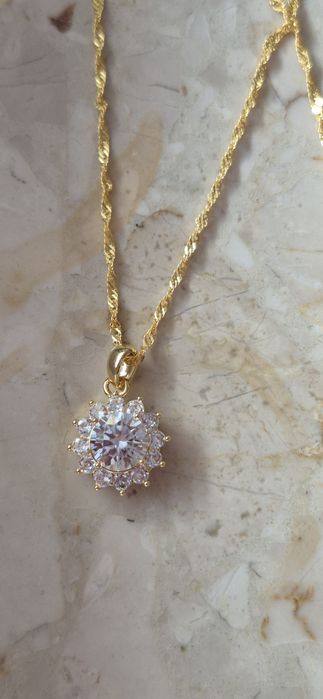 Srebrny łańcuszek z 2-karatowym moissanitem