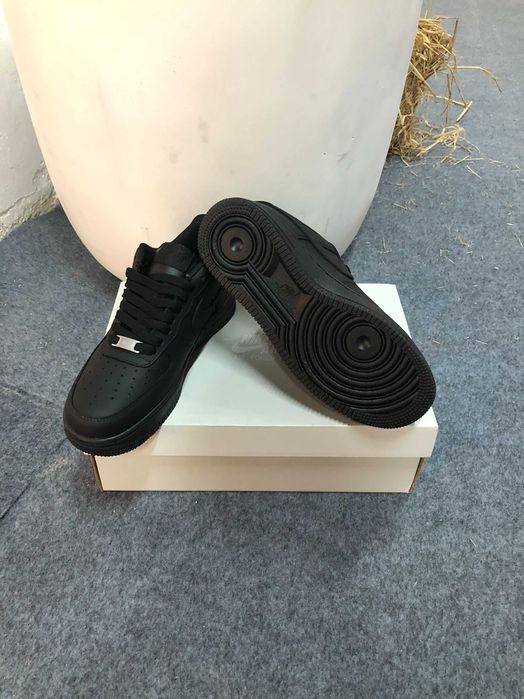 Nike Air Force 1 Czarny 38