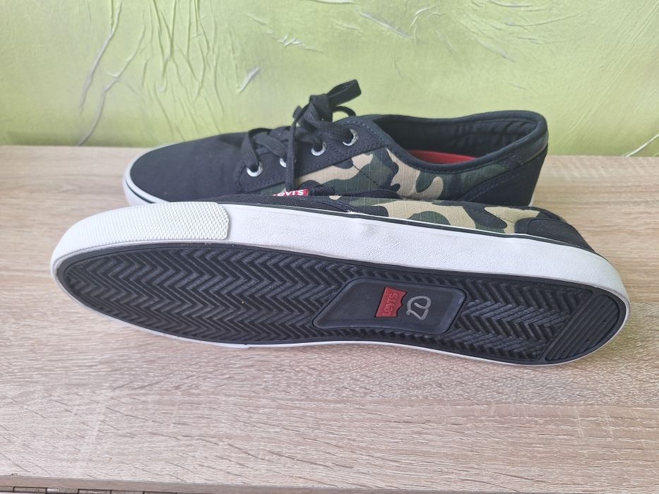 Чоловічі кеди Levis