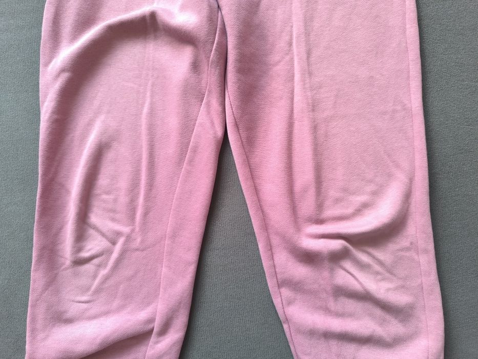 Stan bdb. Spodnie dresowe 4F r.146