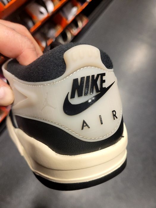 Кроссовки NIKE AIR JORDAN 4 RM нові original