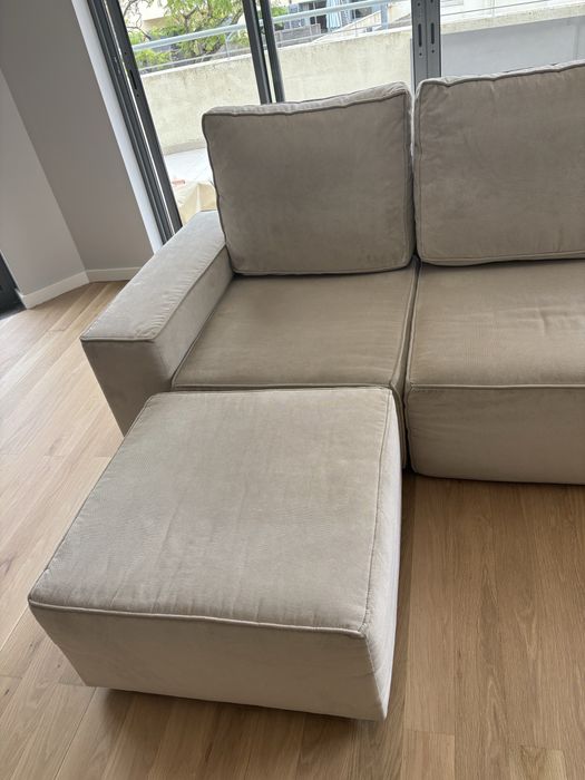 Sofá modular 3 lugares + pufe