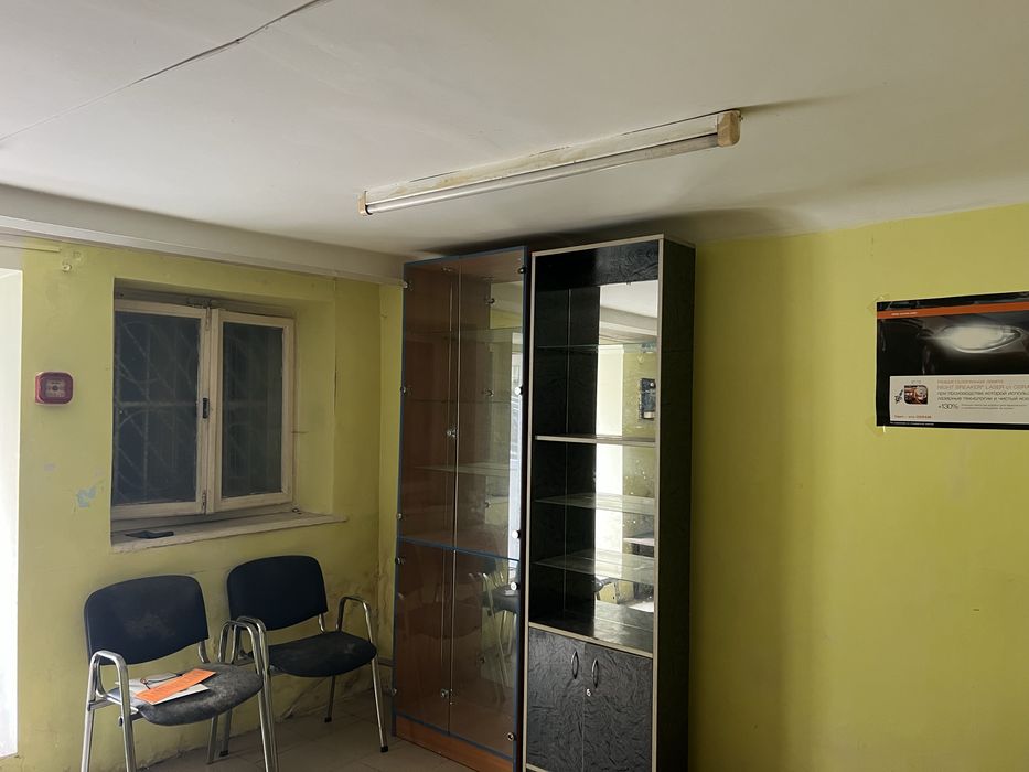 Продаж комерційного приміщ.цоколь-25 м2 /28 червня