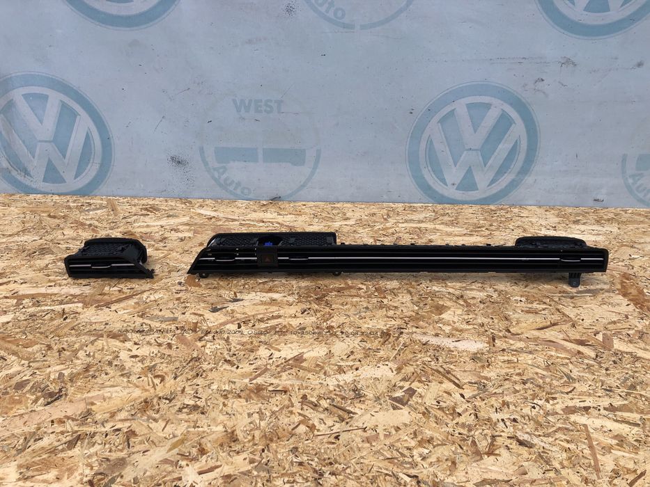 Воздуховод дуйчик печки на консоль VW Passat B9 USA