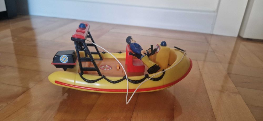 Łódka strażacka Sama