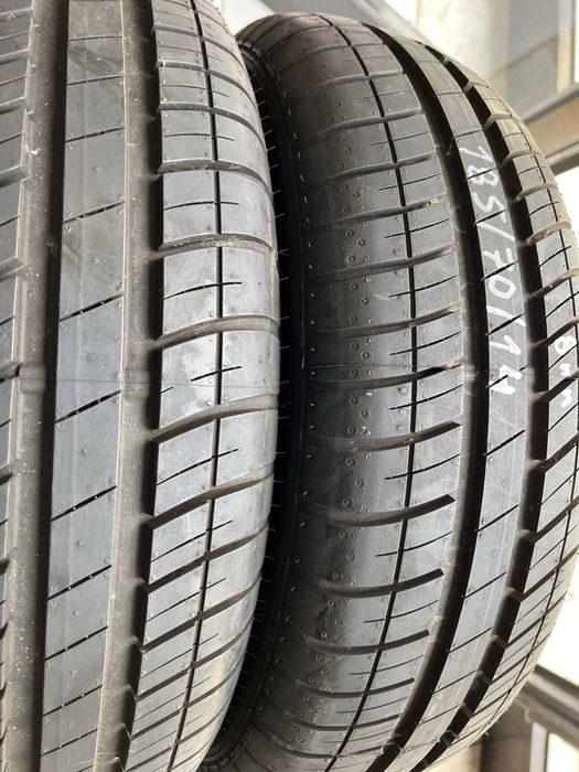 Pneus 185/70R14 com 90% de piso