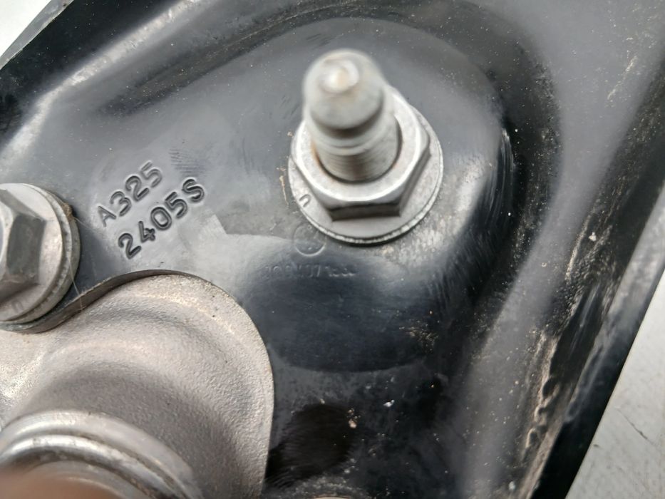 Braço de suspensão frente esquerdo AUDI Q3 (F3B)