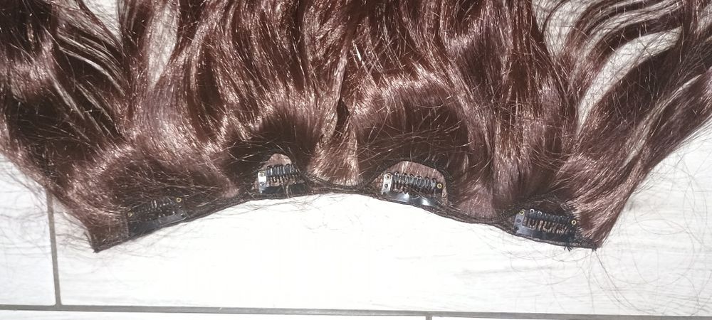 Przedłużki syntetyczne włosy doczepiane na zatrzaski