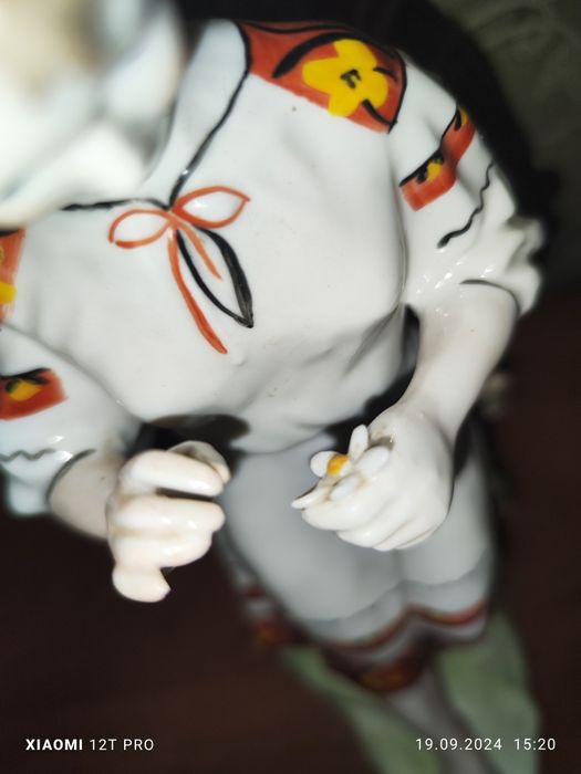 Продам статуэтка гадание на ромашке "КИЕВ"